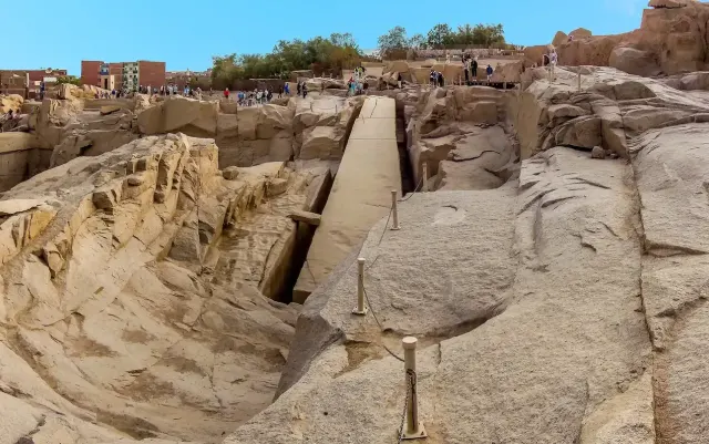 7-Day Luxury Egypt Tour: Cairo, Nile Cruise & Alexandria