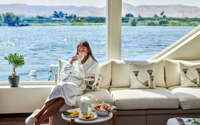 5-Day Nile Cruise: Luxor to Aswan with Hot Air Balloon