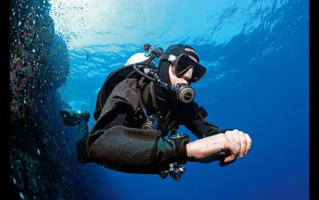 PADI Dry Suit Diver — Tauchkurse in Hurghada