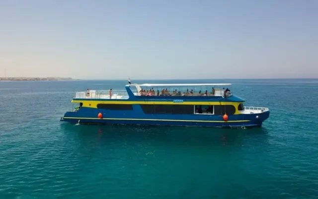 Halb-U-Boot-Tour — U-Boot in Hurghada